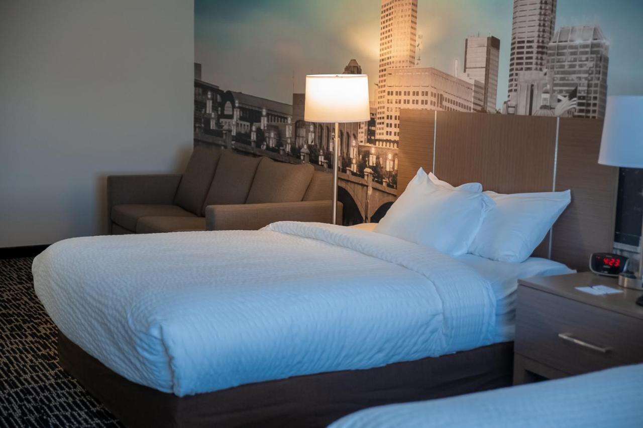 Clarion Pointe Indianapolis Airport Otel Plainfield Dış mekan fotoğraf