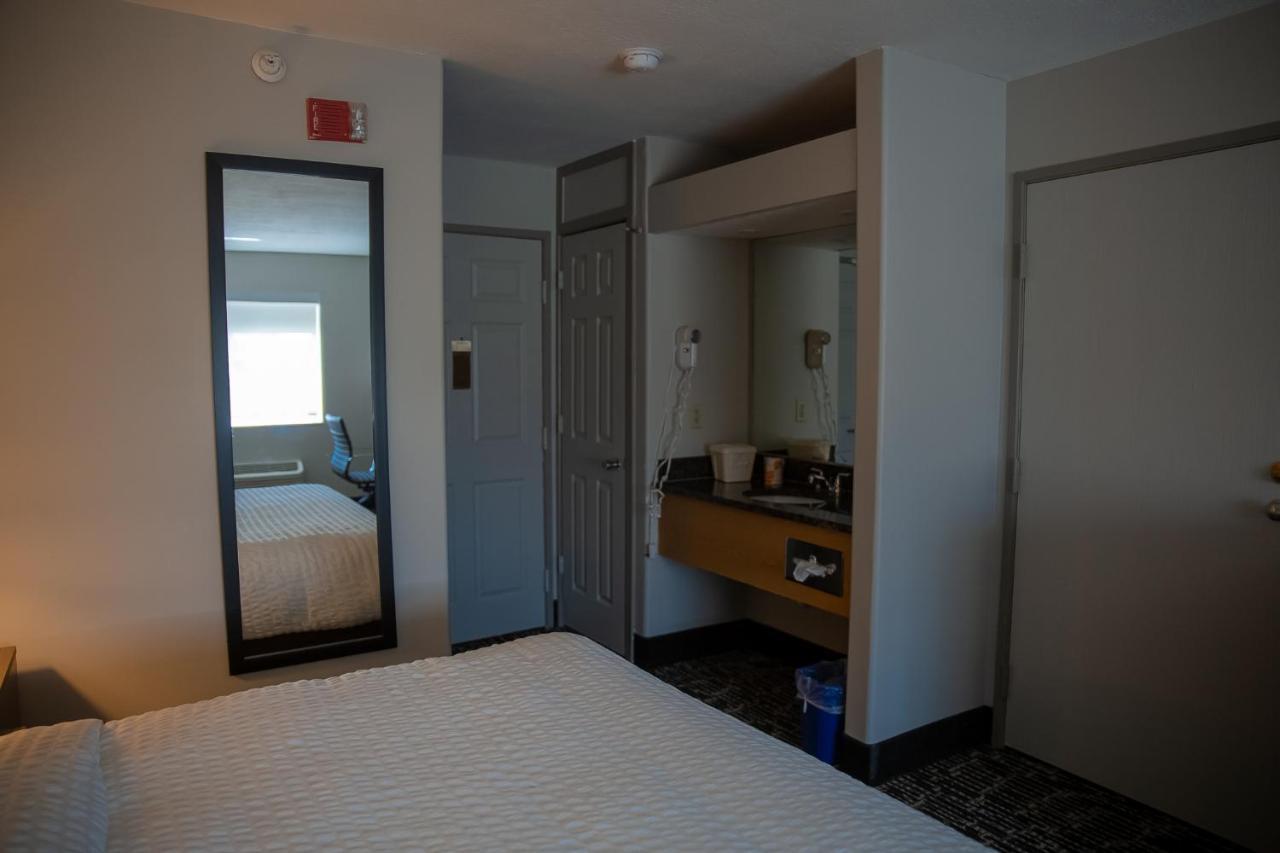 Clarion Pointe Indianapolis Airport Otel Plainfield Dış mekan fotoğraf