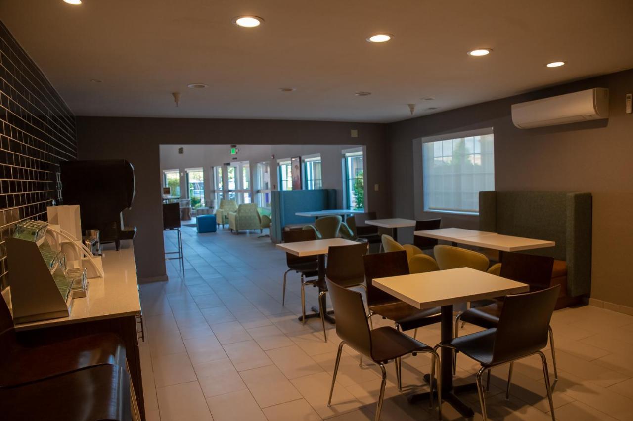 Clarion Pointe Indianapolis Airport Otel Plainfield Dış mekan fotoğraf